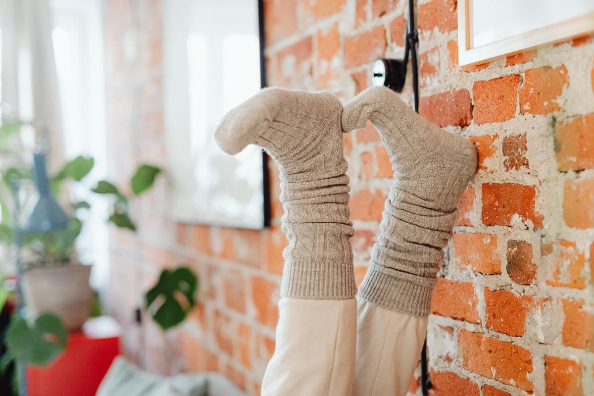 Varicose Veins and Swollen Legs in Summer: Diosmin, Rutin, and What Actually Helps